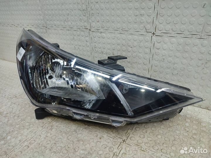 Фара правая Hyundai Solaris 2 HCR 2020