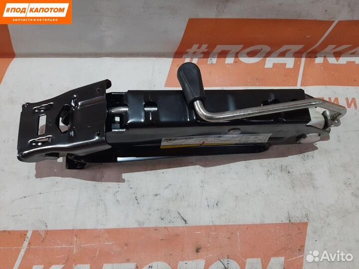 Домкрат Volkswagen Golf 6 2011