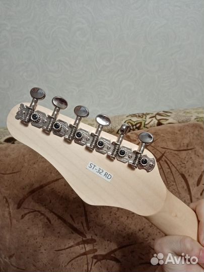 Электрогитара Rocket ST-32