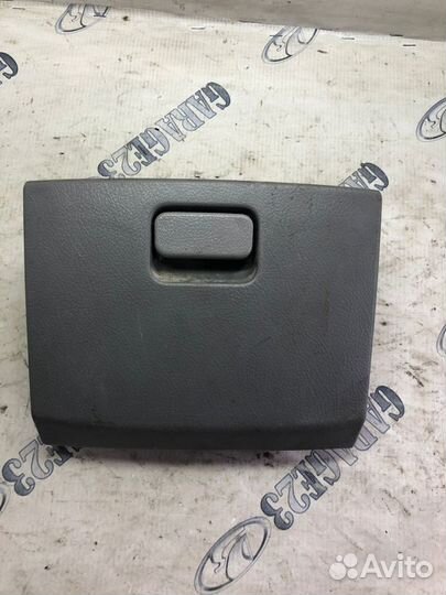 Бардачок торпедо Toyota noah