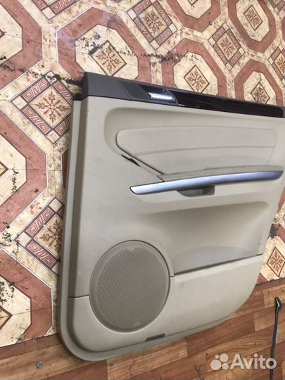 Обшивка двери задней правой Mercedes-Benz GL 164