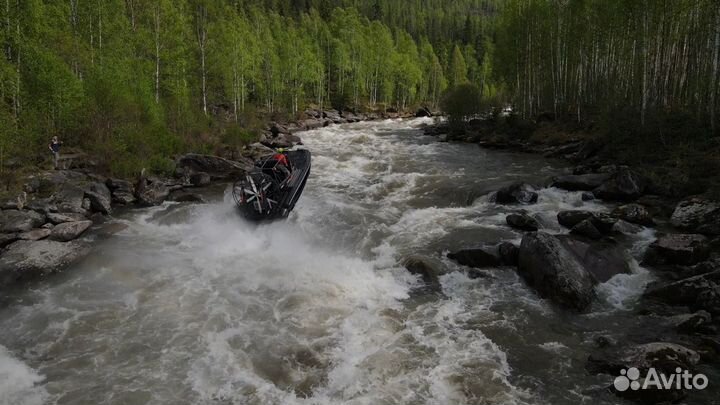 Аэролодка SibEX Читер 250 л.с Турбо R20 + прицеп