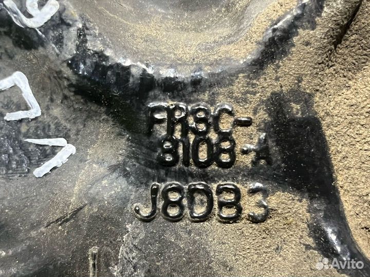 Кулак передний левый Ford Mustang 6 рест. 2019