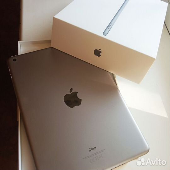 iPad 9.7 gen 6 (2018) 32GB WI FI