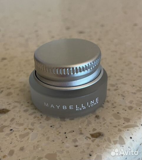 Maybellin 07 black chrome; dior тон крем