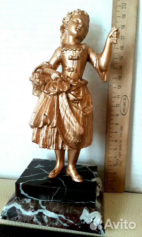 Статуэтка Шпиатр.камень.Особа 19 век. редкая