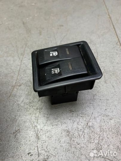 Кнопка обогрева сидений Hyundai Matrix 1