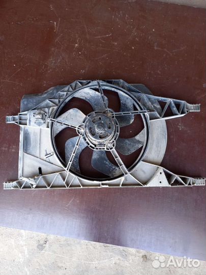 Вентилятор охлаждения. Рено трафик