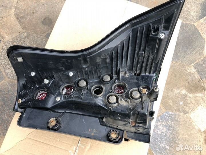 Фонарь задний левый Toyota Land Cruiser Prado 150