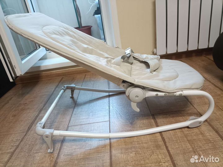 Шезлонг детский