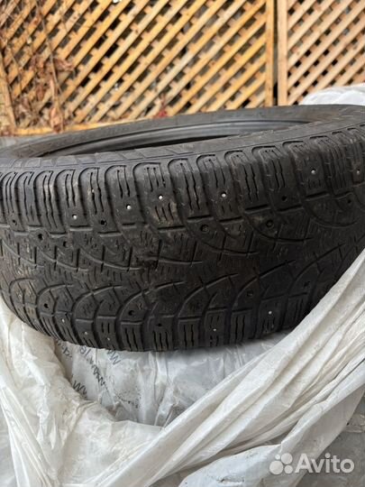 Pirelli Winter Carving Edge 215/55 R16