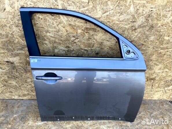Передняя правая дверь Mitsubishi Outlander 3 GF