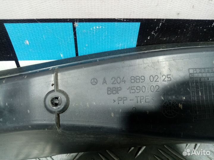 Б/У Пыльник переднего правого крыла Mercede#006