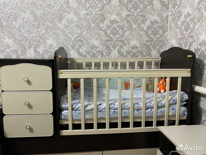 Детская кроватка