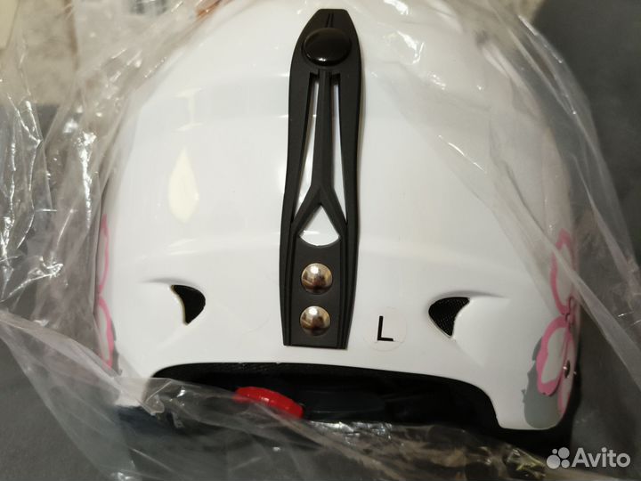 Шлем горнолыжный женский