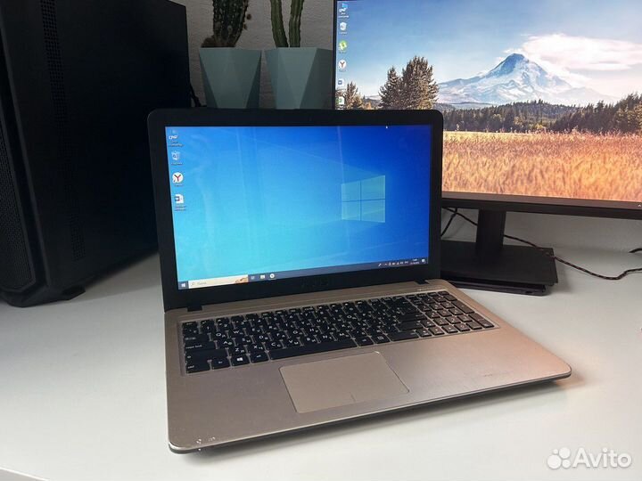 Ноутбук asus