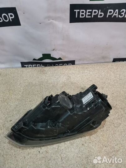 Фара галогеновая Volkswagen Polo 5 2009-2021