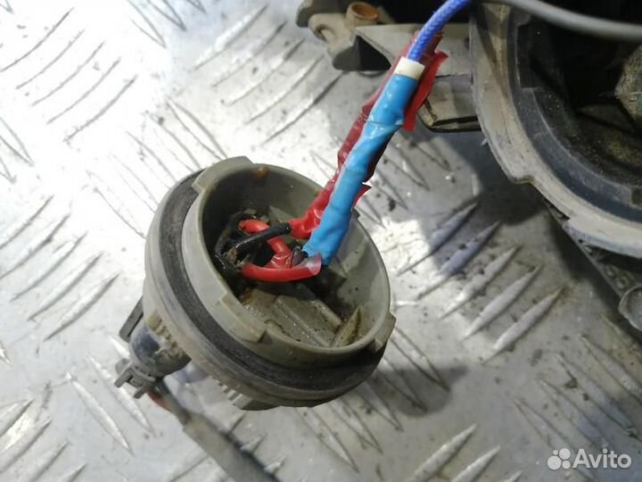 Фара противотуманная левая Nissan Maxima A33