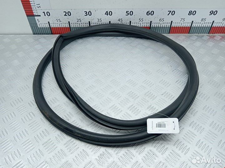 Уплотнитель двери Chevrolet Orlando