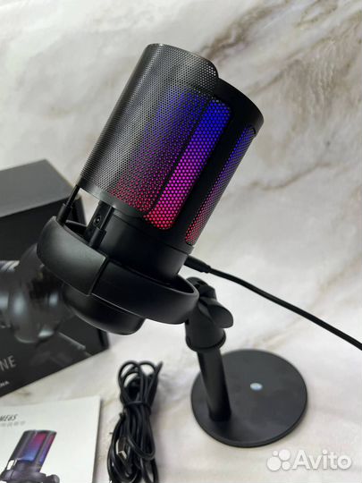 Студийный микрофон