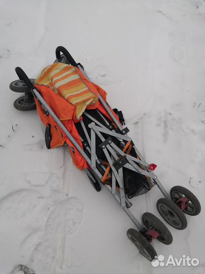 Прогулочная коляска