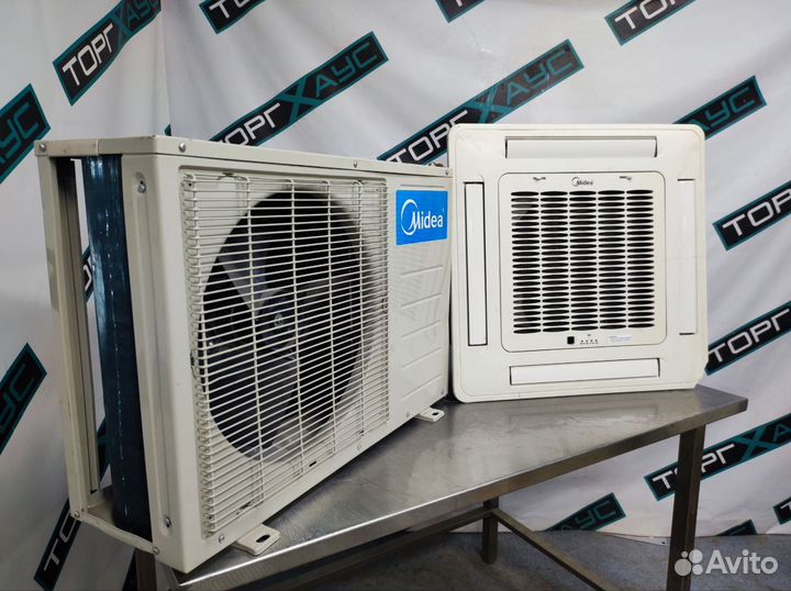 Кондиционер Midea MCA3-12HRN1-Q1 / MOU-12HN1-Q