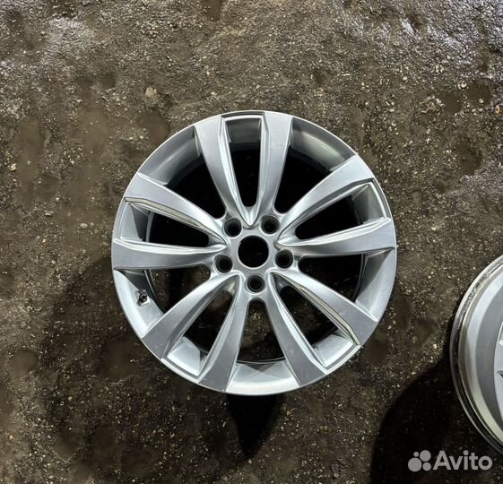 Литые диски R18 5x114.3 д1374