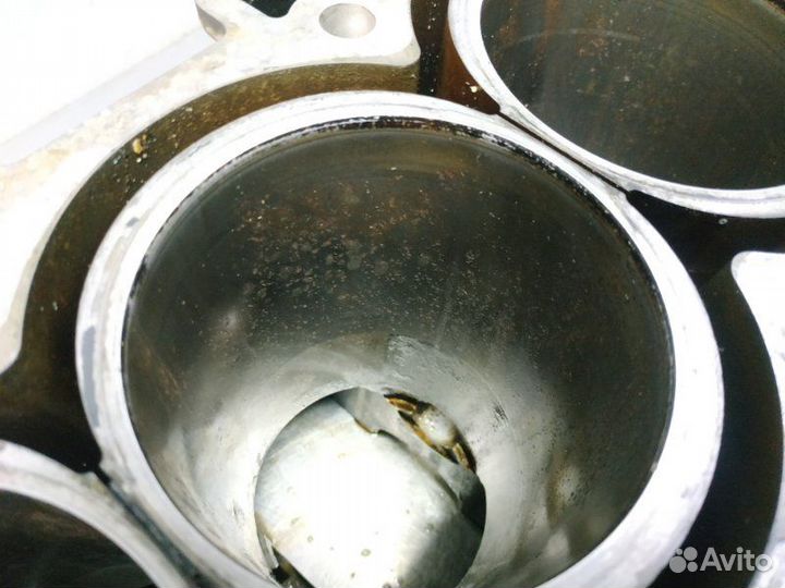 Блок двигателя Nissan Primera P12 QR20DE 2001-2007