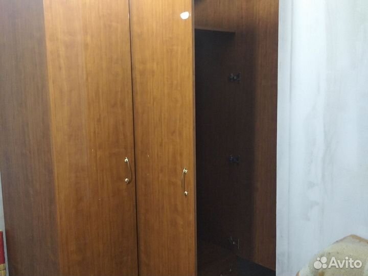 Шкаф распашной с полками бу