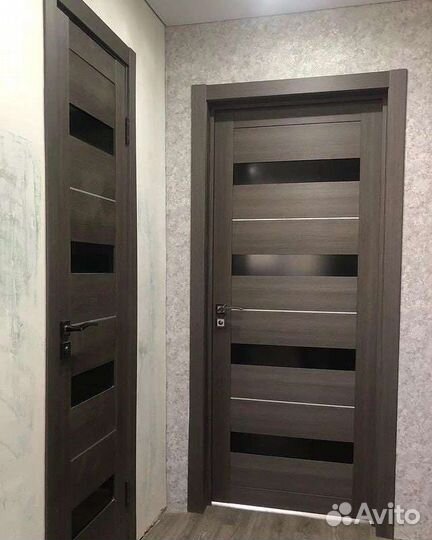 Двери межкомнатные с чёрным стеклом 