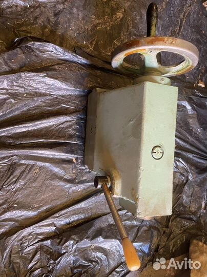 Задняя бабка токарного станка ит-1М