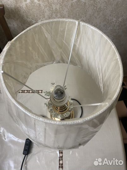 Лампа настольная