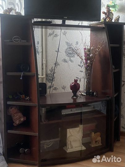 Тумбочка под телевизор