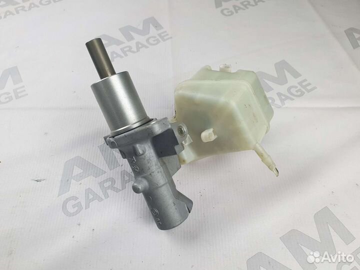 Главный тормозной цилиндр Мерседес w204