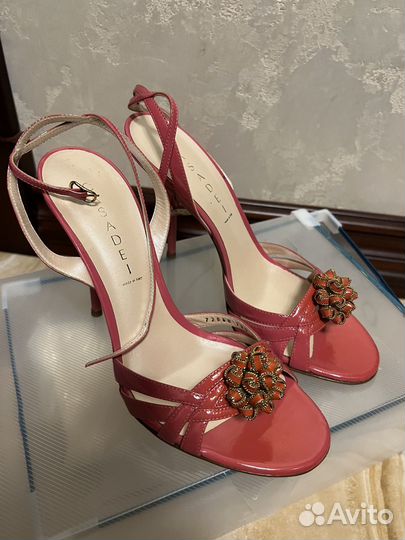Босоножки Casadei 39,5 новые