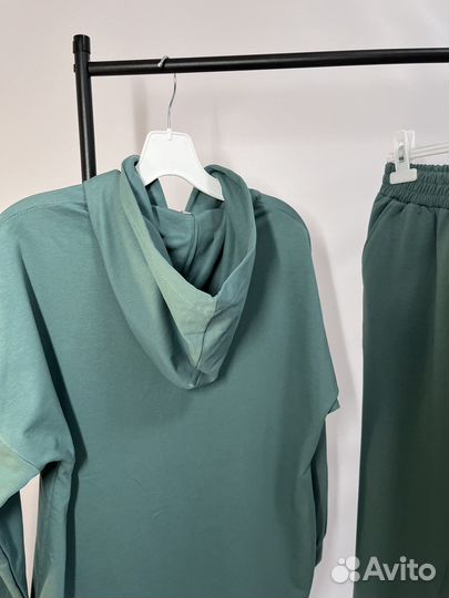 Костюм спортивный женский