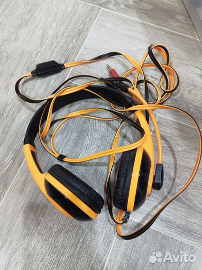 Игровые наушники