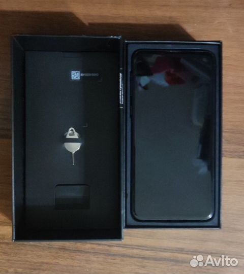 Samsung Galaxy S10e, 6/128 ГБ