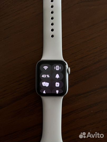 Часы apple watch se 40 mm