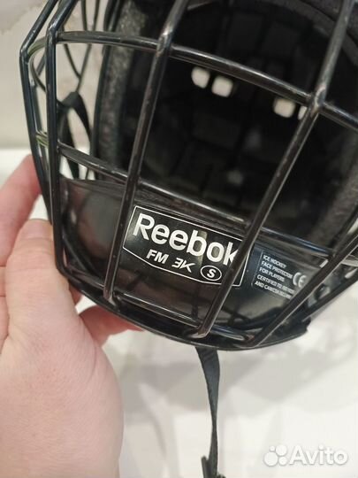 Хоккейный шлем s