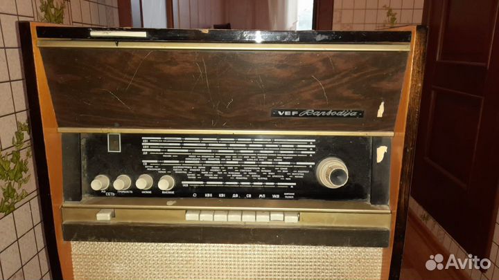 Радиола, транзистор