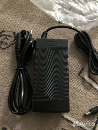 Блок питания для электросамоката HLT-180-4201500