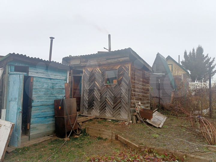 Дом 20 м² на участке 4 сот.