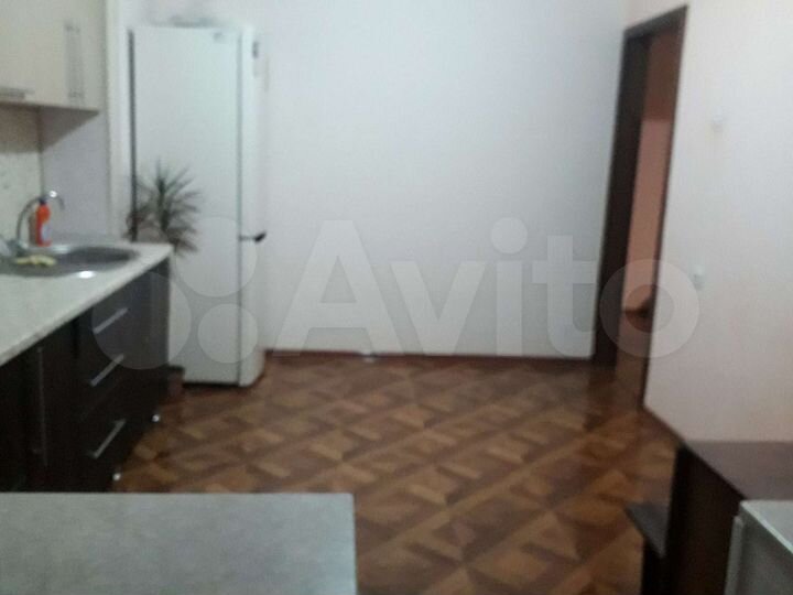 3-к. квартира, 85 м², 4/10 эт.