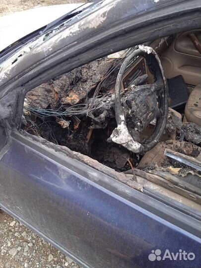 Volkswagen Passat 1.8 AT, 1998, битый, 300 000 км