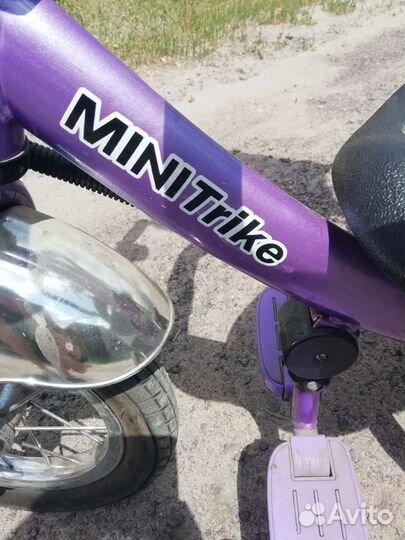 Детский велосипед с ручкой