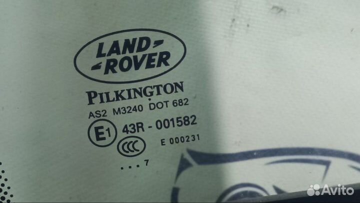 Стекло двери форточка заднее правое Land Rover