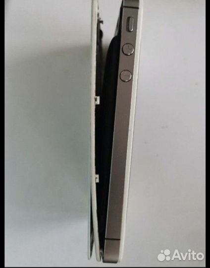 iPhone 4, 8 ГБ