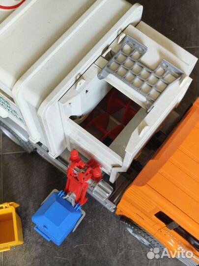 Мусоровоз Bruder MAN