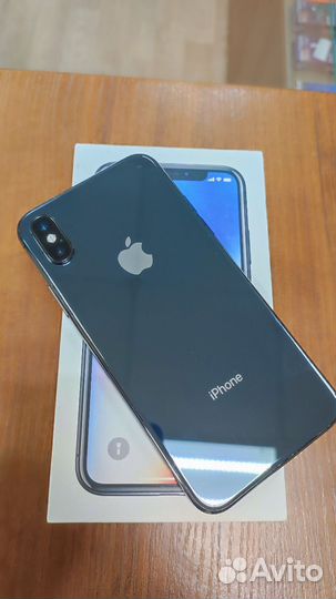 iPhone X, 64 ГБ